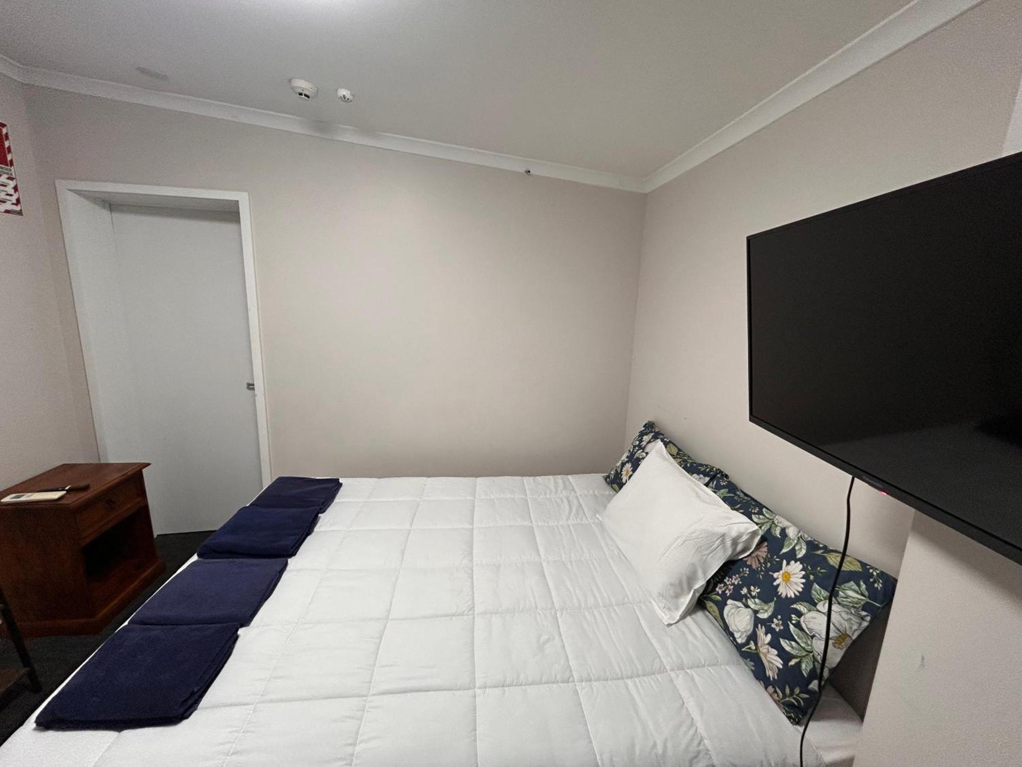 המילטון Terapa Motor Inn מראה חיצוני תמונה
