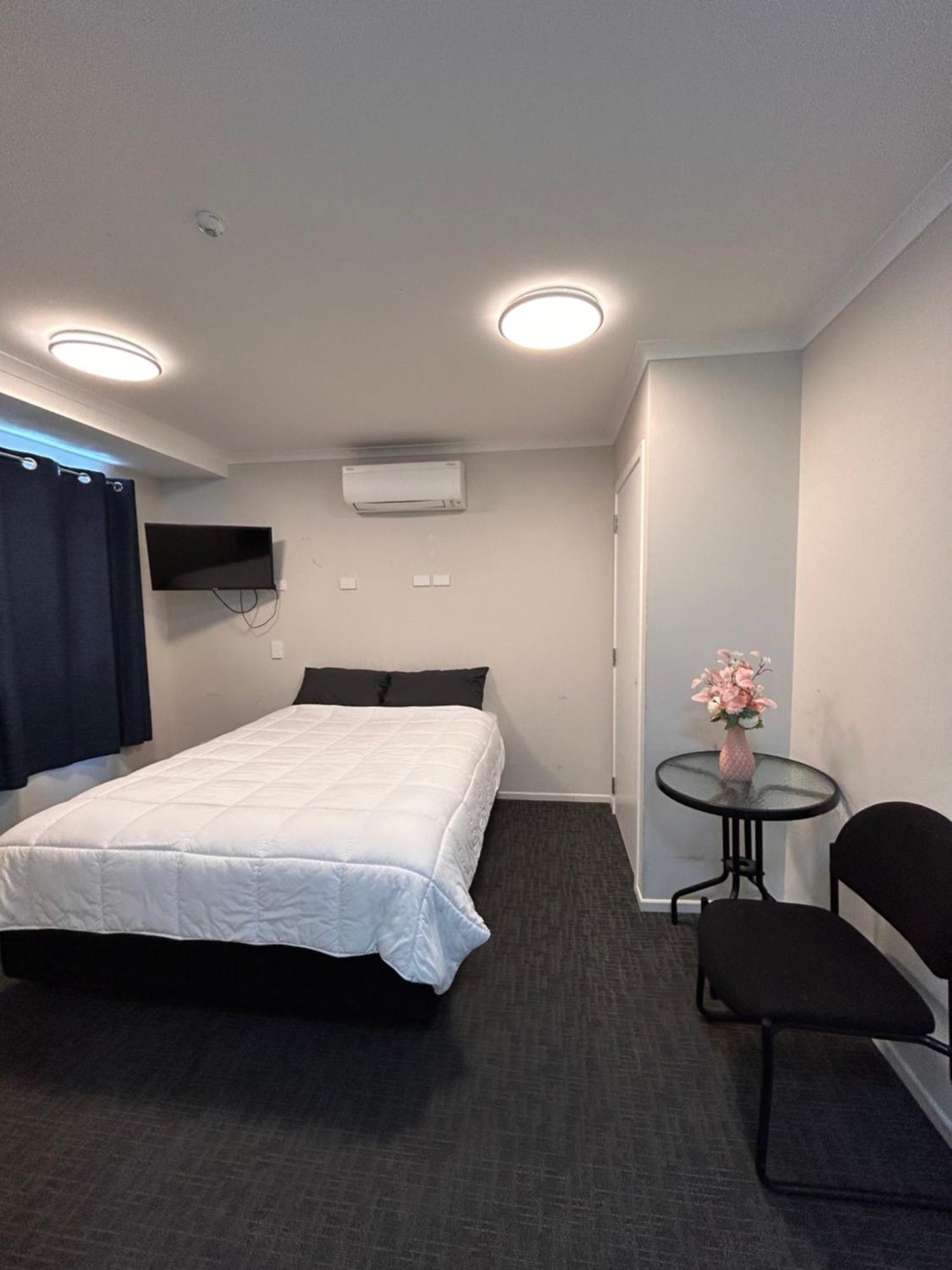 המילטון Terapa Motor Inn מראה חיצוני תמונה