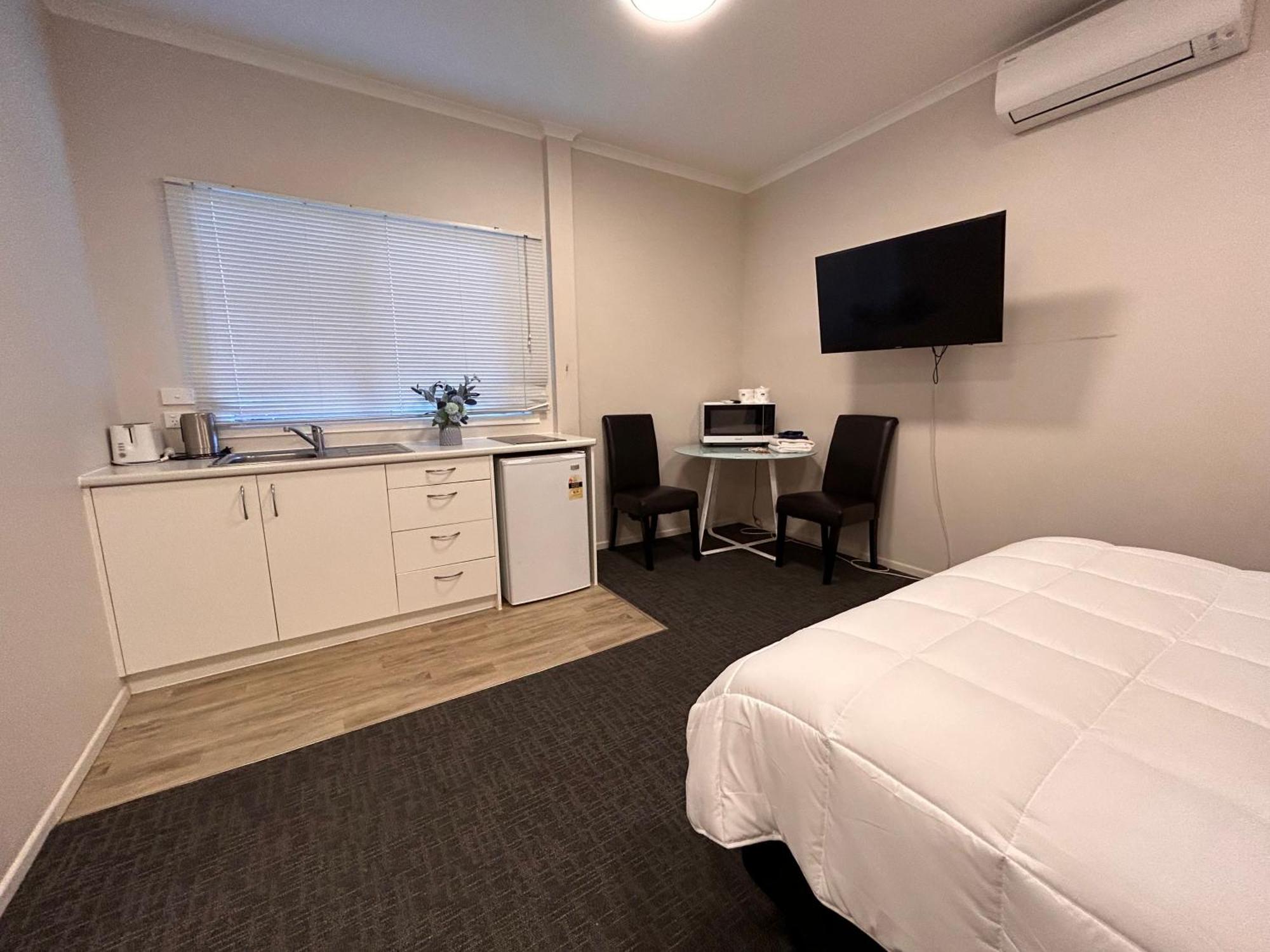 המילטון Terapa Motor Inn מראה חיצוני תמונה