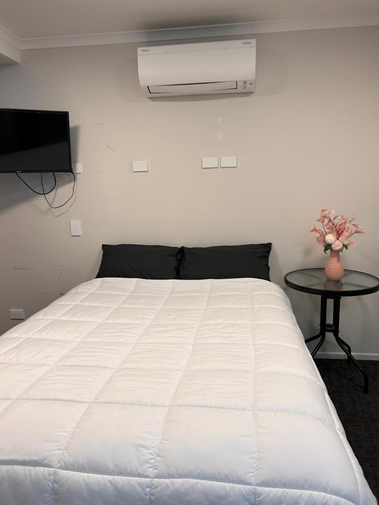 המילטון Terapa Motor Inn מראה חיצוני תמונה