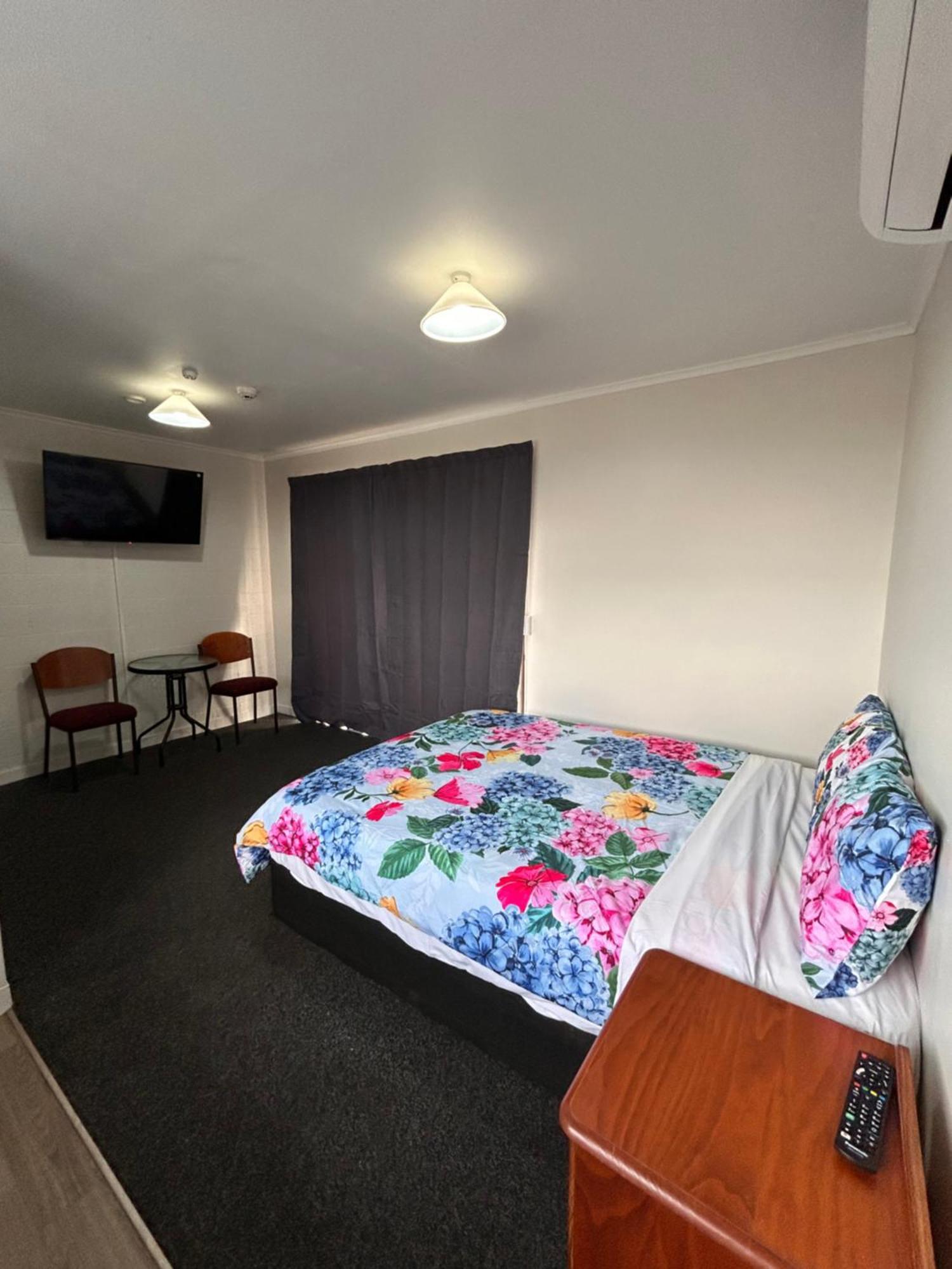 המילטון Terapa Motor Inn מראה חיצוני תמונה